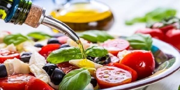When preparing dishes of the Mediterranean diet it is necessary to use olive oil. 