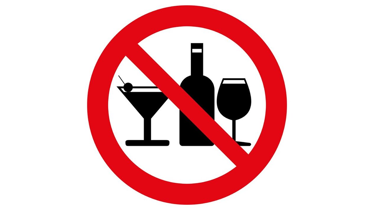 In the Dukan diet it is forbidden to drink alcoholic beverages